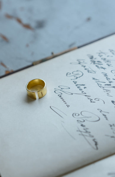 Futago solo fingertoppsring, guld